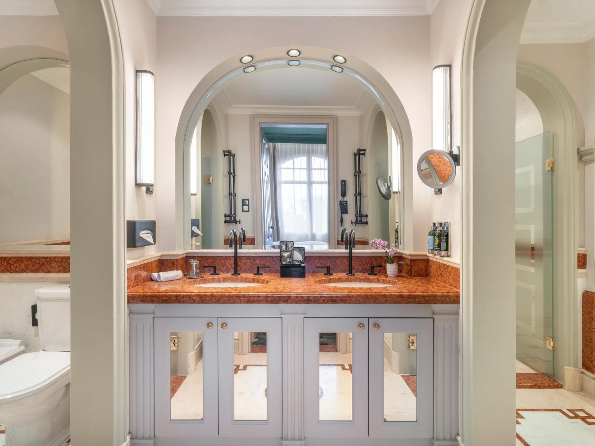 Rezydent Sopot Mgallery Hotel Collection Luaran gambar A modern bathroom