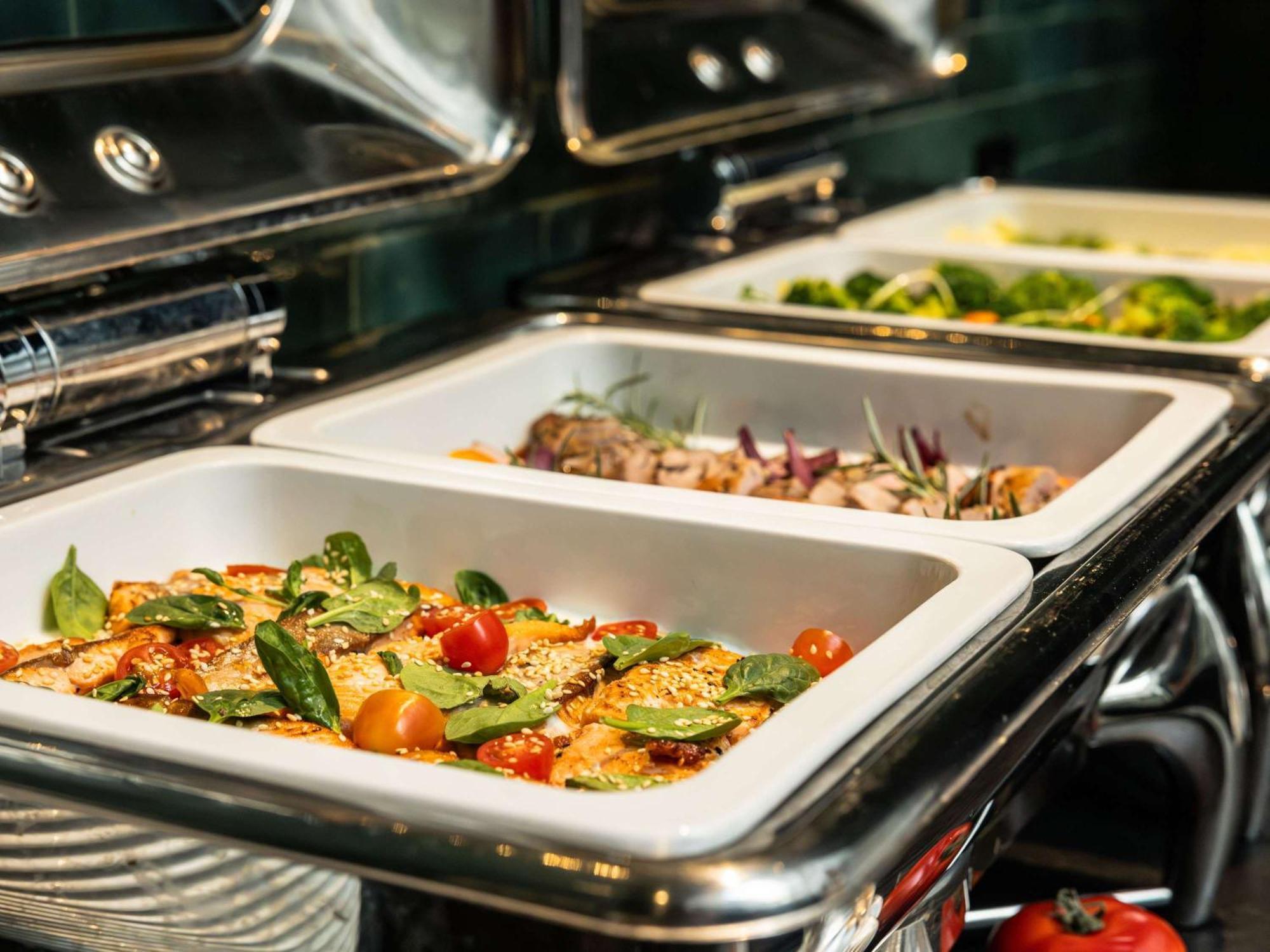 Rezydent Hotel Sopot - Mgallery Collection Luaran gambar A chafing dish